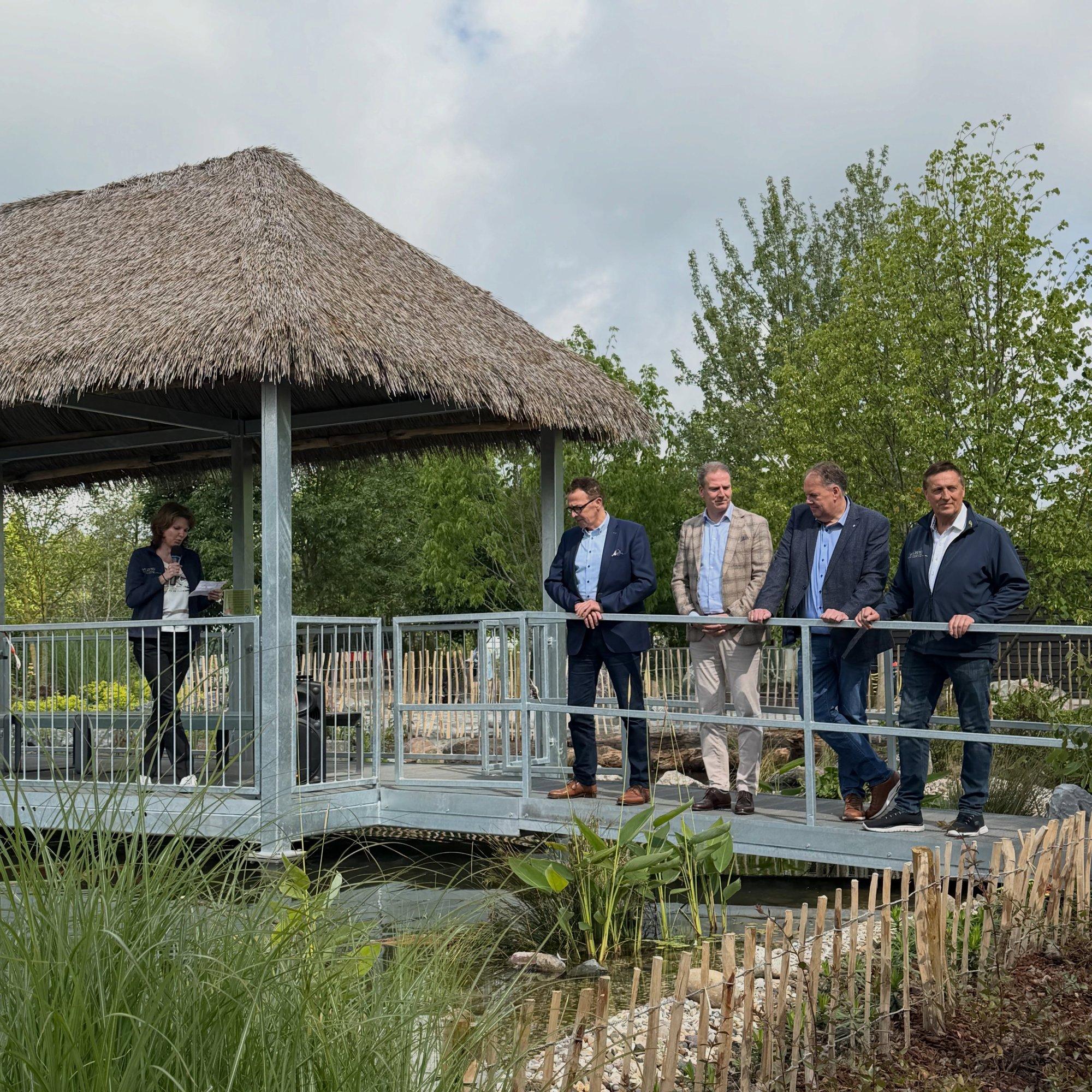 Dr. Stephanie Winkendick (KALISTO), Bürgermeister Prof. Dr. Christoph Landscheidt, Helge Kipping (Mitglied des Vorstandes der Sparkasse Duisburg), Frank Rattmann (Geschäftsführer der Stadtwerke Kamp-Lintfort), Dipl. Ing. Reiner Winkendick (KALISTO)